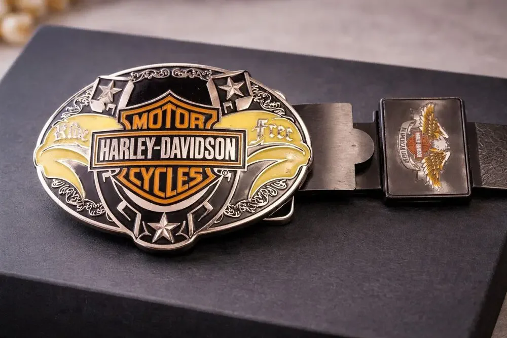 New Rare 2005 Harley Davidson Ride Free Motorcycles Buckle Bar & Shield Enamel